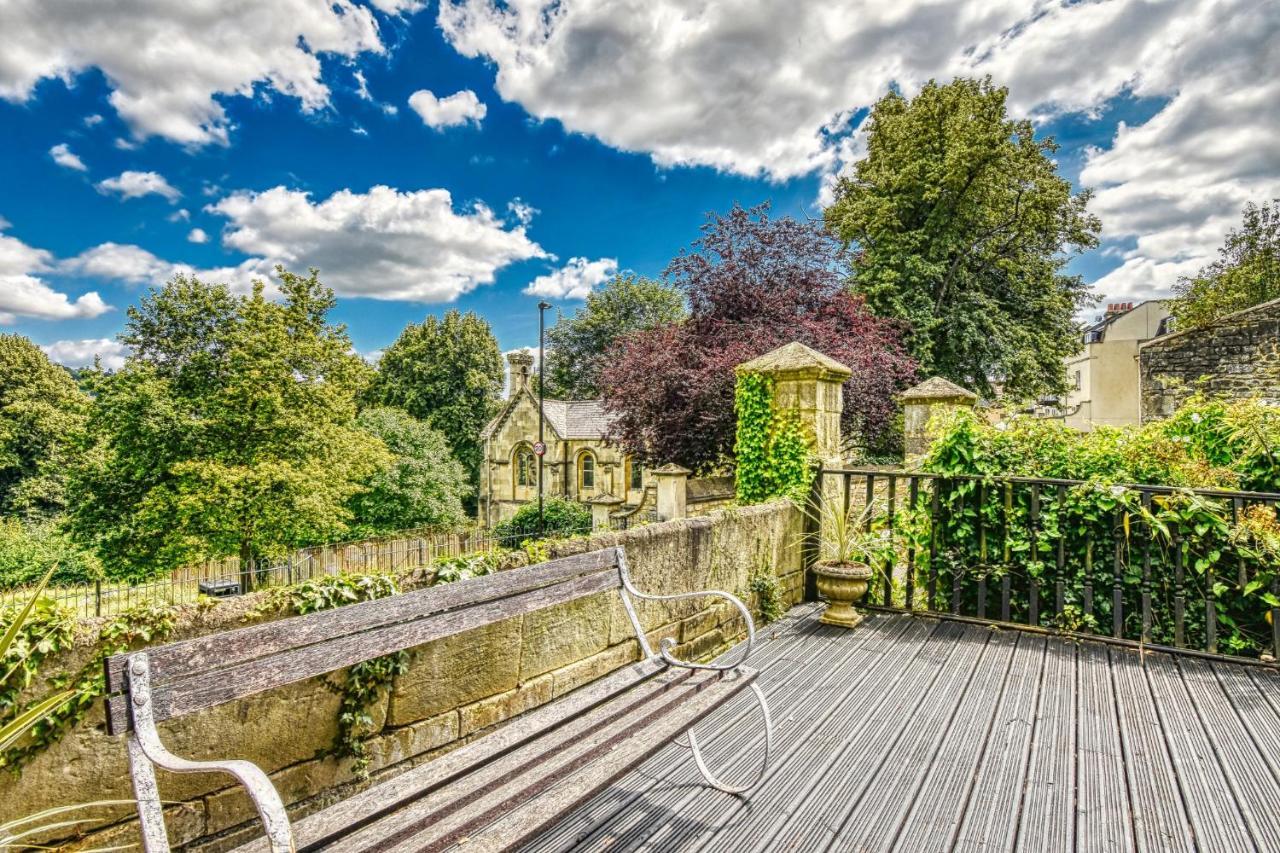2 Bedroom Apartment In Bath City Centre With Garden & Free Parking Bagian luar foto
